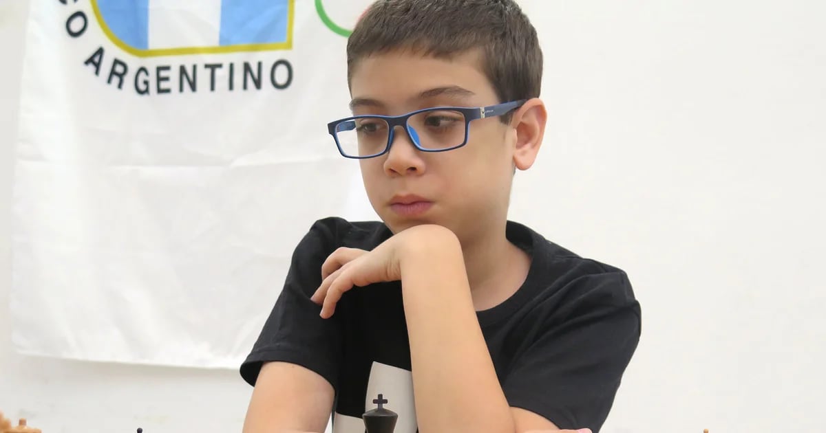 “国际象棋梅西”：10岁男孩福斯蒂诺·奥罗击败世界最佳棋手并打破纪录的精彩故事